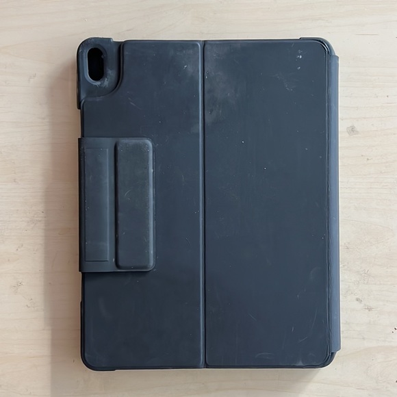 iPad Pro Keyboard Case - Picture 3 of 3